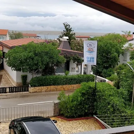 Larus, 4 Stars, Jacuzzi, 100 M2 Vir