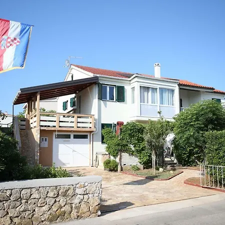 Hotel Larus, 4 Stars, Jacuzzi, 100 M2 *